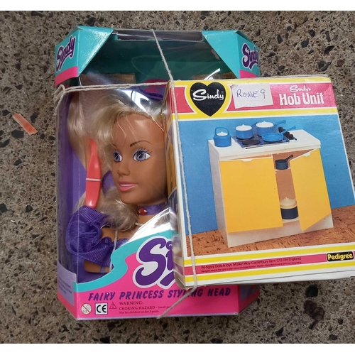 86 - SINDY FASHION GAME SPEED BOAT WARDROBE ALL BOXED & A SINDY HOB UNIT STYLING HEAD ALL BOXED BOTH FROM... 