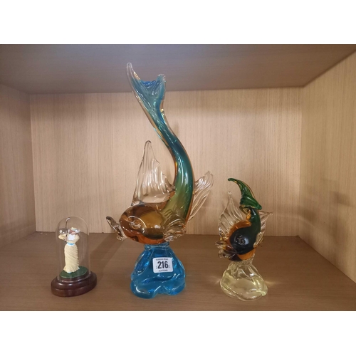 216 - 2 HEAVY MURANO GLASS FIGURES IN THE STYLE OF DOLPHINS & ART MINIATURE FIGURINE OF A LADY GOLFER