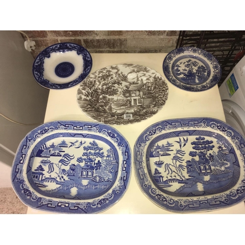 206 - SHELF WITH VARIOUS BLUE & WHITE MEAT PLATES & PLATES INCL; 'THE HUNTER' BY MYOTT