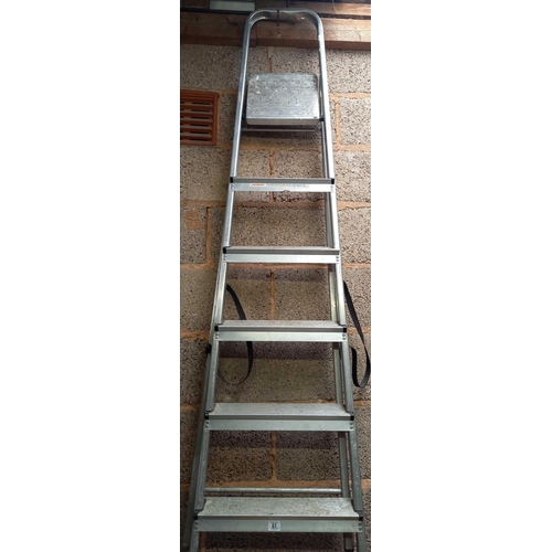 61 - 5 STEP ALUMINIUM STEP LADDER