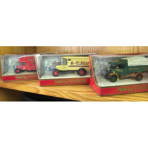 918 - 4 MODELS OF YESTER YEAR VINTAGE LORRIES & 2 DAYS GONE BY BUSES IN BOXES