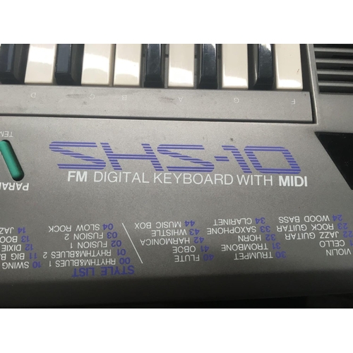 36 - YAMAHA DIGITAL KEYBOARD