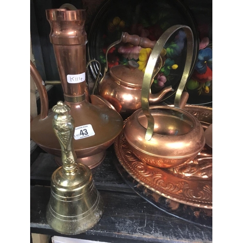 43 - QTY OF COPPER ITEMS INCLUDING TEA POT, BRASS BELL & VARIOUS TIN TRAYS