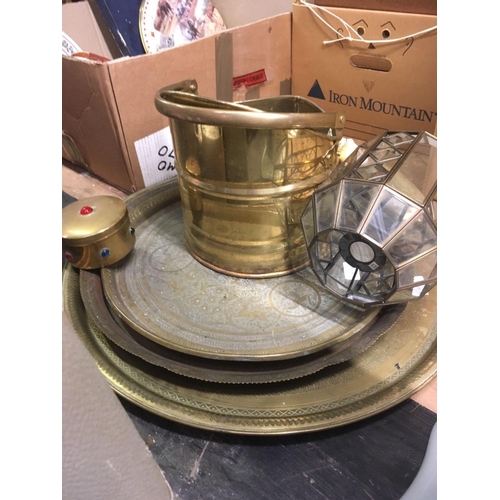 148 - 3 BRASS TRAYS, BRASS HELMET COAL BUCKET, DECORATIVE GLASS & METAL LAMP SHADE, BRASS STEAM GAUGES, PO... 