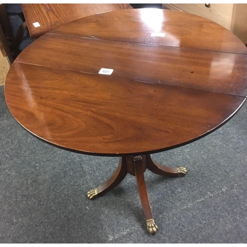 401 - REPRODUCTION MAHOGANY SUTHERLAND STYLE TABLE WITH PEDESTAL LEGS