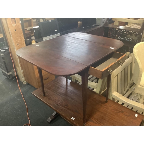 292 - MAHOGANY DROP FLAP PEMBROKE TABLE WITH DRAWER & BRASS RING HANDLES