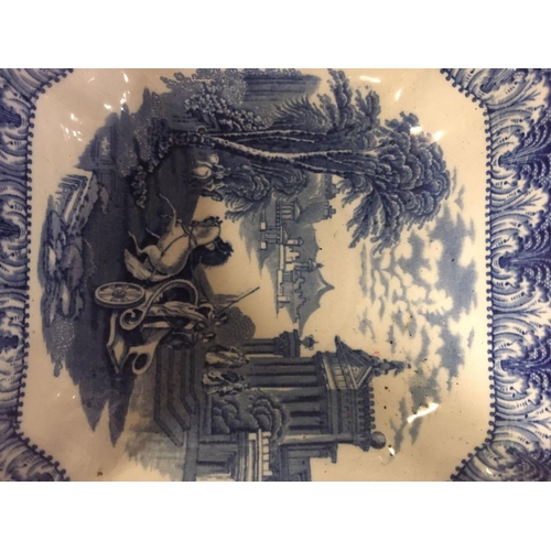 405 - SHELF OF BLUE & WHITE CHINA