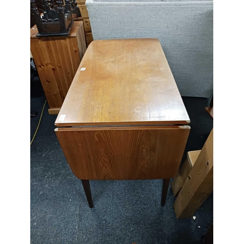 499 - RETRO TEAK SINGLE PEDESTAL DESK / DRESSING TABLE WITH DROP FLAP END, 3ft 3'' EXTENDING TO 4ft 6'' WI... 