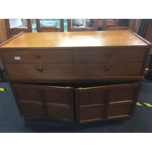 622 - NARROW TEAK RETRO SIDEBOARD BY NATHAN FURNITURE, 40'' WIDE