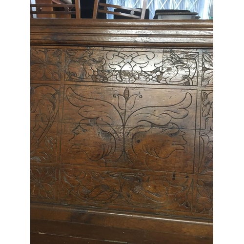 635 - HEAVILY CARVED OAK VICTORIAN MONKS BENCH