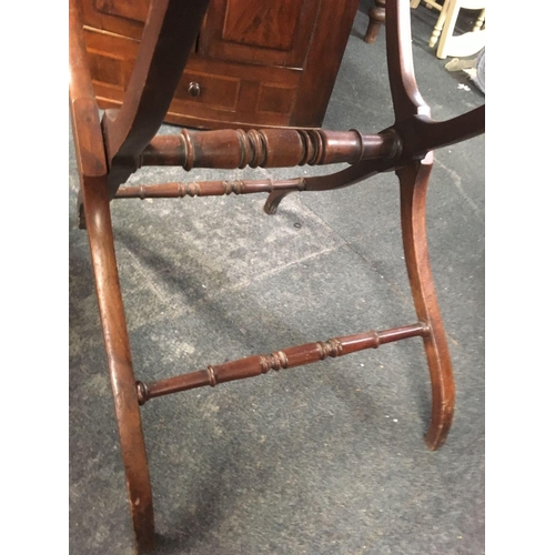 636 - VICTORIAN MAHOGANY COACHING TABLE WITH WAVY LEGS & TURNED STRETCHERS