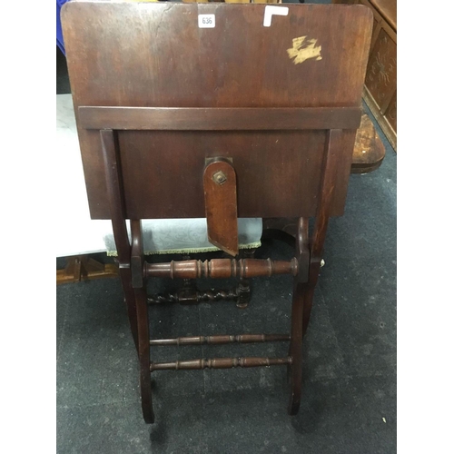 636 - VICTORIAN MAHOGANY COACHING TABLE WITH WAVY LEGS & TURNED STRETCHERS