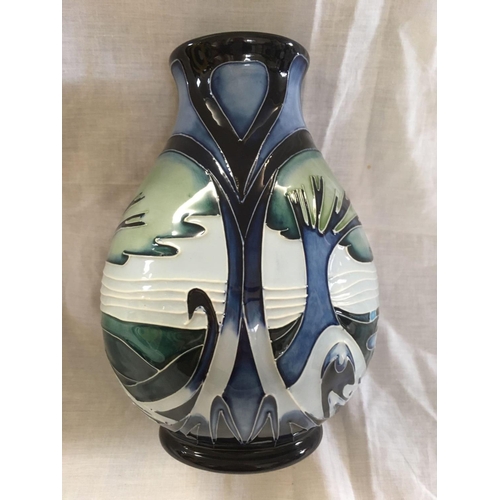 923 - BULBOUS MOORCROFT VASE, APPROX 7.5'' TALL