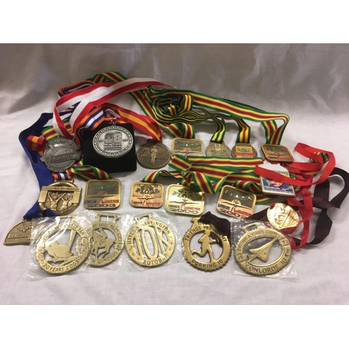 940 - BOX WITH MARATHON MEDALS, LONDON, NEW YORK PLUS OTHERS