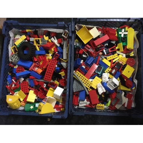 960 - 2 BOXES OF LEGO