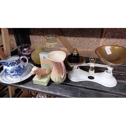 64 - SHELF WITH CAITHNESS PAPERWEIGHT & BOWL, TIFFANY & CO MOON RIVER PLATE, SILVAC JUG & BOOKEND, BLUE &... 