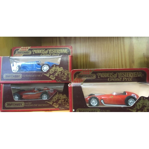 940 - 8 BOXED MODELS OF YESTERYEAR & LEGENDS OF SPEED