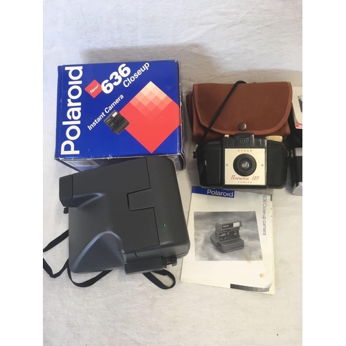 954 - CARTON WITH VARIOUS VINTAGE CAMERAS INCL; POLAROID 636 CLOSE-UP CAMERA