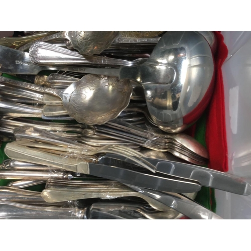 59 - PLASTIC CARTON OF MISC TABLE CUTLERY