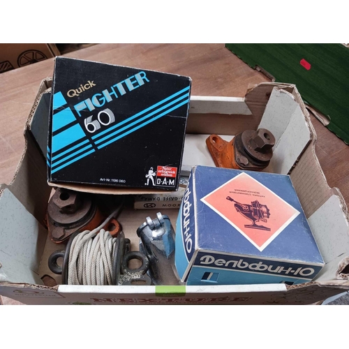 105 - 2 CARTONS OF MISC BOATING ITEMS INCL; BILGE PUMP, YACHT SPEEDOMETER, MARINE COMPASS, FOG HORN, METAL... 