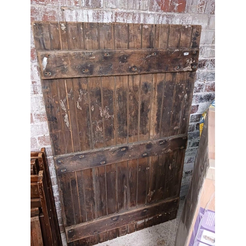 239 - MAHOGANY TABLE TOP & A VINTAGE WOODEN DOOR