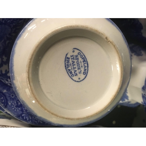 439 - SHELF OF BLUE & WHITE CHINAWARE