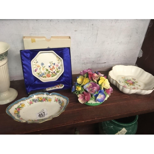 457 - SHELF OF WEDGWOOD, AYNSLEY, WADE & MINTON CHINAWARE