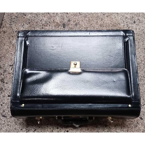 46 - MASTERS OF LONDON BLACK DOCUMENT CASE, NOT NEW