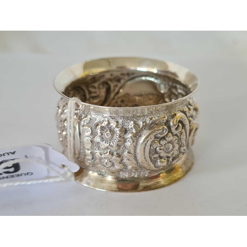 671 - SILVER NAPKIN RING, 2.6g