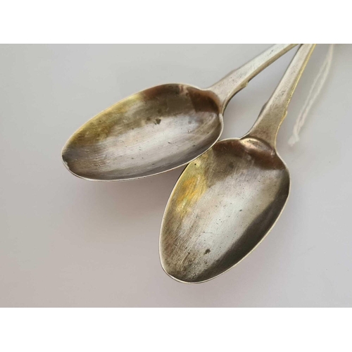 789 - A PAIR OF GEORGIAN IRISH FIDDLE PATTERN SPOONS, DUBLIN 1820 BY S.NEVILLE