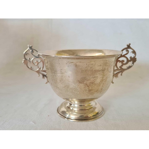 828 - SILVER TO HANDLED BOWL, LONDON 1928, 116g