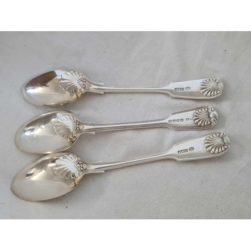 835 - 3 SILVER FIDDLE PATTERN & SHELL PATTERNED TABLE SPOONS, SHEFFIELD 1899, 330g