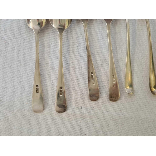 845 - SILVER SET OF 9 SILVER TEA SPOONS, LONDON 1911, 95g