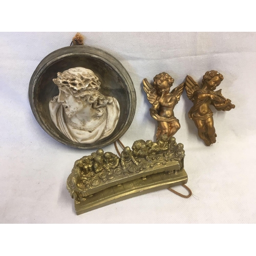 885 - SMALL DISPLAY CASE WITH RELIGIOUS PENDANTS & OTHER RELIGIOUS ITEMS, 2 CHERUBS, PLASTER CAST & THE LA... 