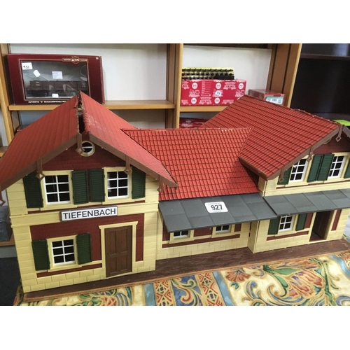 927 - PLASTIC PART BUILT MODEL OF TIEFENBACH STATION WITH ASSEMBLY INSTRUCTIONS & 1 OTHER BUILDING