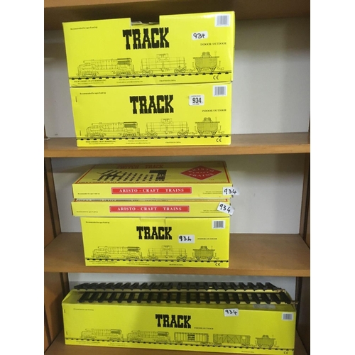 934 - 6 BOXES OF ARISTO CRAFT TRAIN, TRAIN TRACK,STRAIGHTS, CURVES & SWITCHES