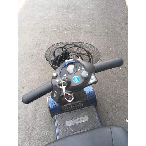 2 - MICRO GLIDE MOBILITY SCOOTER (NEEDS NEW BATTERY)