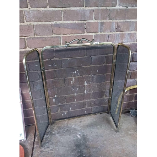 206 - BRASS FIRE GUARD, TRIPPLE DRESSING TABLE MIRROR, COAT OR HAT RACK, TRAYS & A LIDDED WOOD BOX