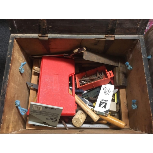 240 - WOODEN TOOL BOX WITH CONTENTS, HAMMERS, SAWS, HAND TOOLS ETC