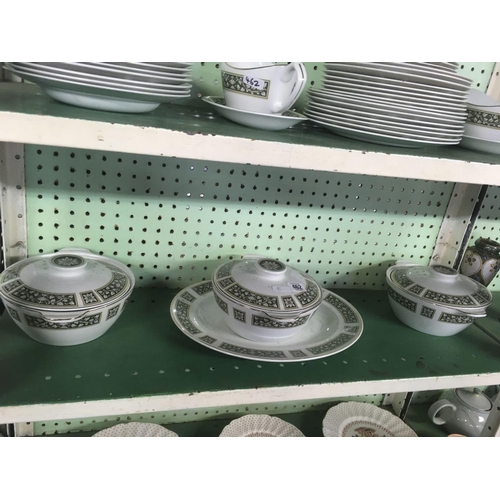 462 - 2 SHELVES OF ALFRED MEAKIN DINNERWARE