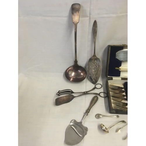 617 - FISH SET & CUTLERY