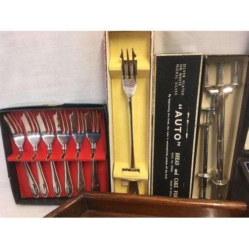 625 - OAK TRAY, 4 BOXES OF CUTLERY