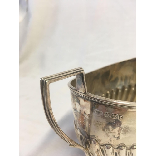 723 - SILVER 2 HANDLED SUGAR BOWL, SHEFFIELD 1895, 178g