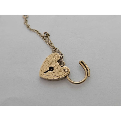 759 - 9ct ENGRAVED HEART SHAPED PADLOCK CLASP, 1.6g