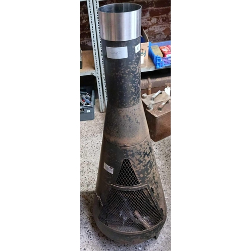 82 - METAL TOWER CHIMENEA