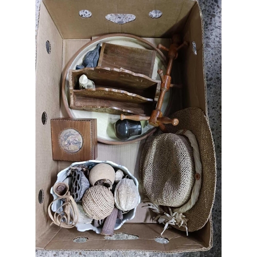 218 - CARTON WITH LARGE POTPOURRI, EARTHENWARE DISH, A HAT, WOODEN CUP HOLDER & OTHER BRIC-A-BRAC