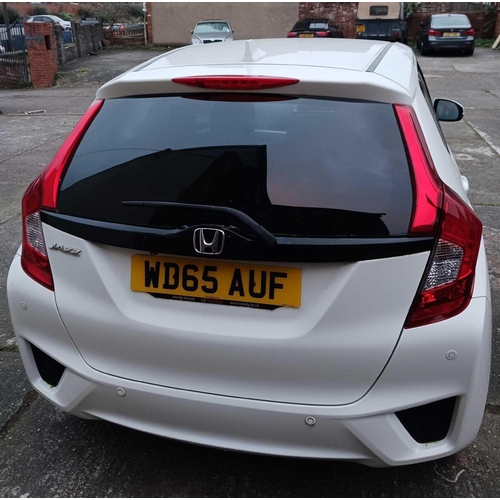 1 - WHITE HONDA JAZZ EX I-VTEC, REG : WD65 AUF, 5 DOOR HATCHBACK, PETROL, 2 KEYS, MILEAGE 6884, LOG BOOK... 