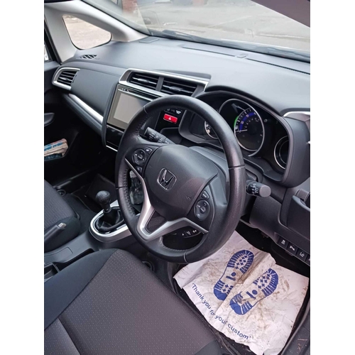 1 - WHITE HONDA JAZZ EX I-VTEC, REG : WD65 AUF, 5 DOOR HATCHBACK, PETROL, 2 KEYS, MILEAGE 6884, LOG BOOK... 