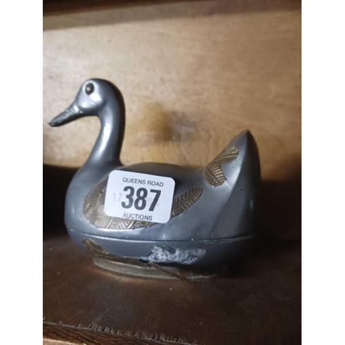 387 - 3 METAL & BRASS GRADUATED DUCKS