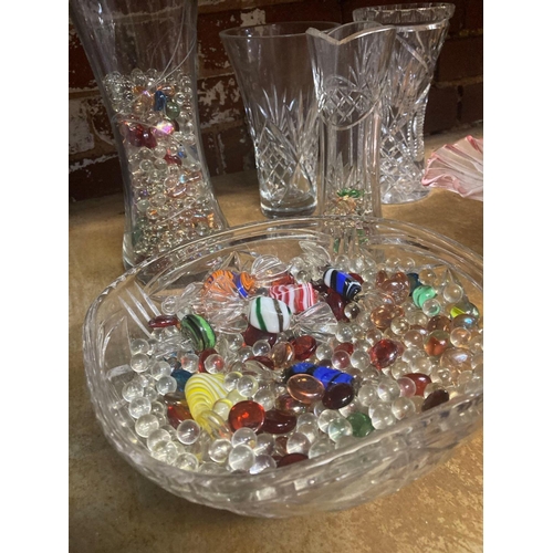 160 - SHELF WITH MISC GLASS VASES, BOWL, GLASS TAZZA & MISC WATER BEADS